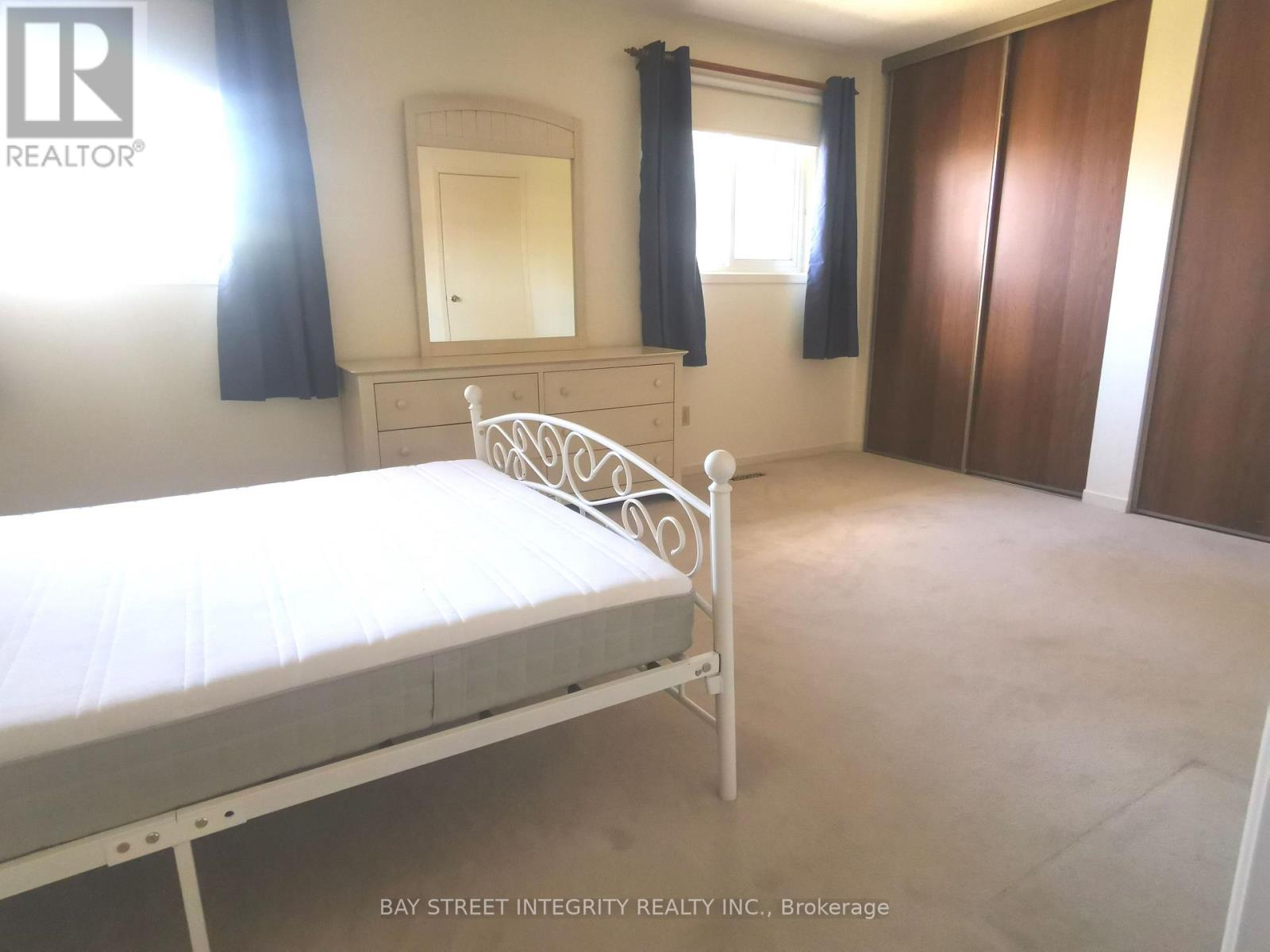 1330 Grand Boulevard, Oakville, Ontario  L6H 2X6 - Photo 10 - W12499110