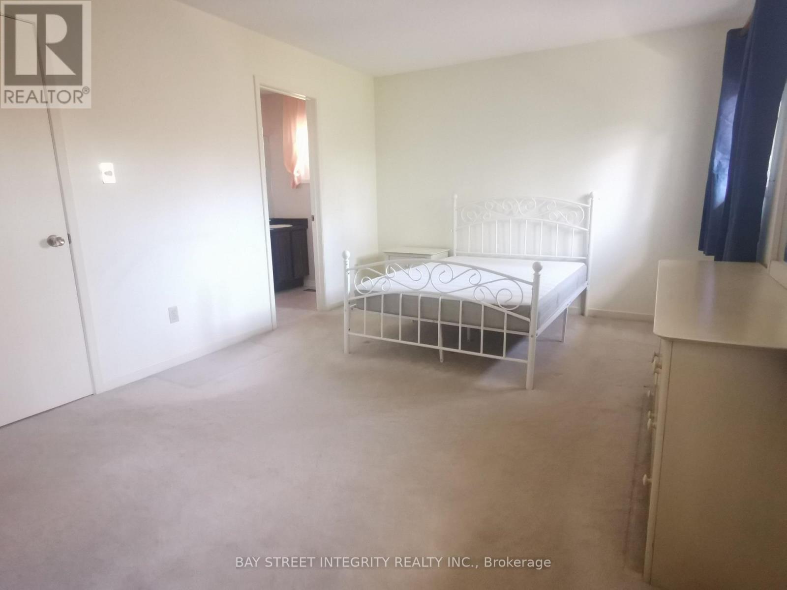 1330 Grand Boulevard, Oakville, Ontario  L6H 2X6 - Photo 13 - W12499110