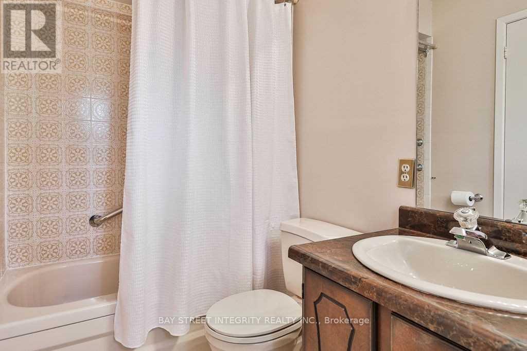 1330 Grand Boulevard, Oakville, Ontario  L6H 2X6 - Photo 15 - W12499110