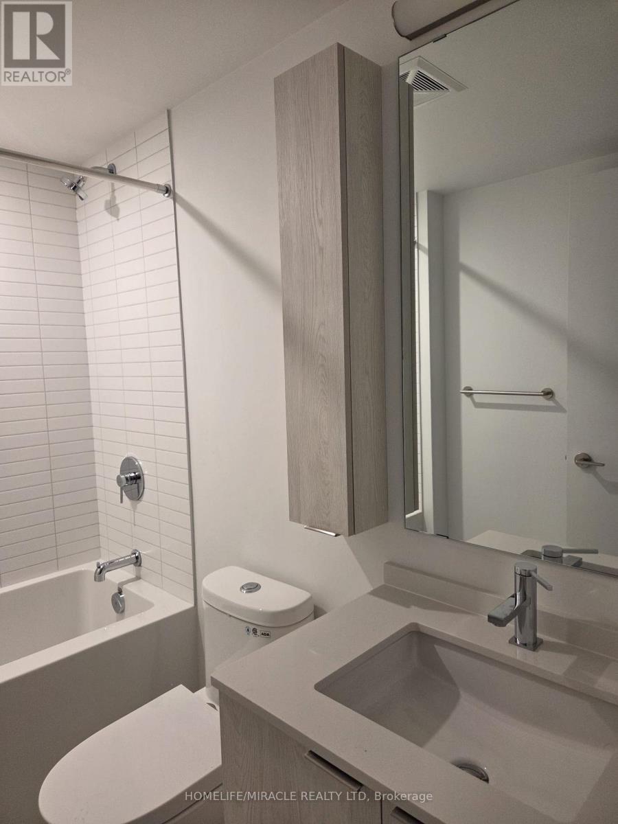 202 - 3009 Novar Road, Mississauga, Ontario  L5B 0P9 - Photo 2 - W12499124