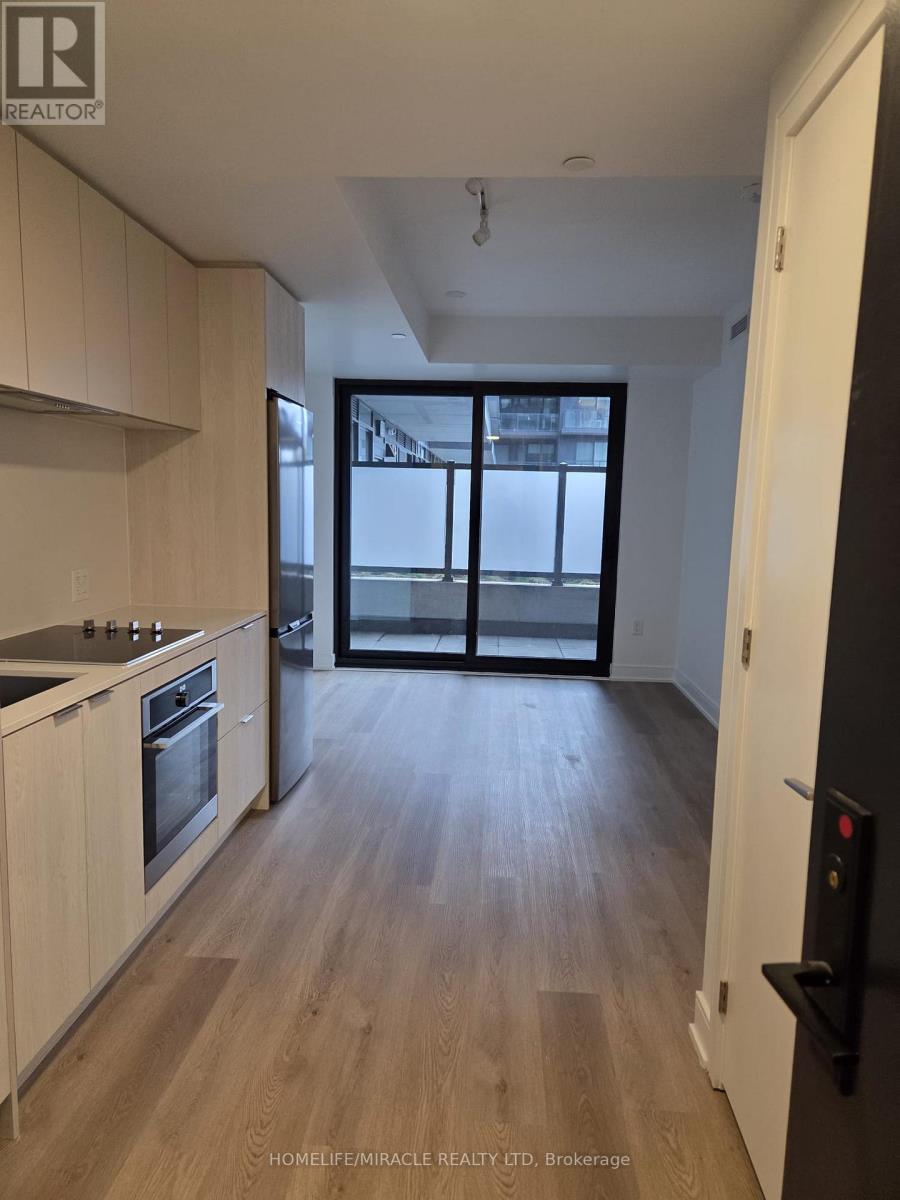 202 - 3009 Novar Road, Mississauga, Ontario  L5B 0P9 - Photo 4 - W12499124