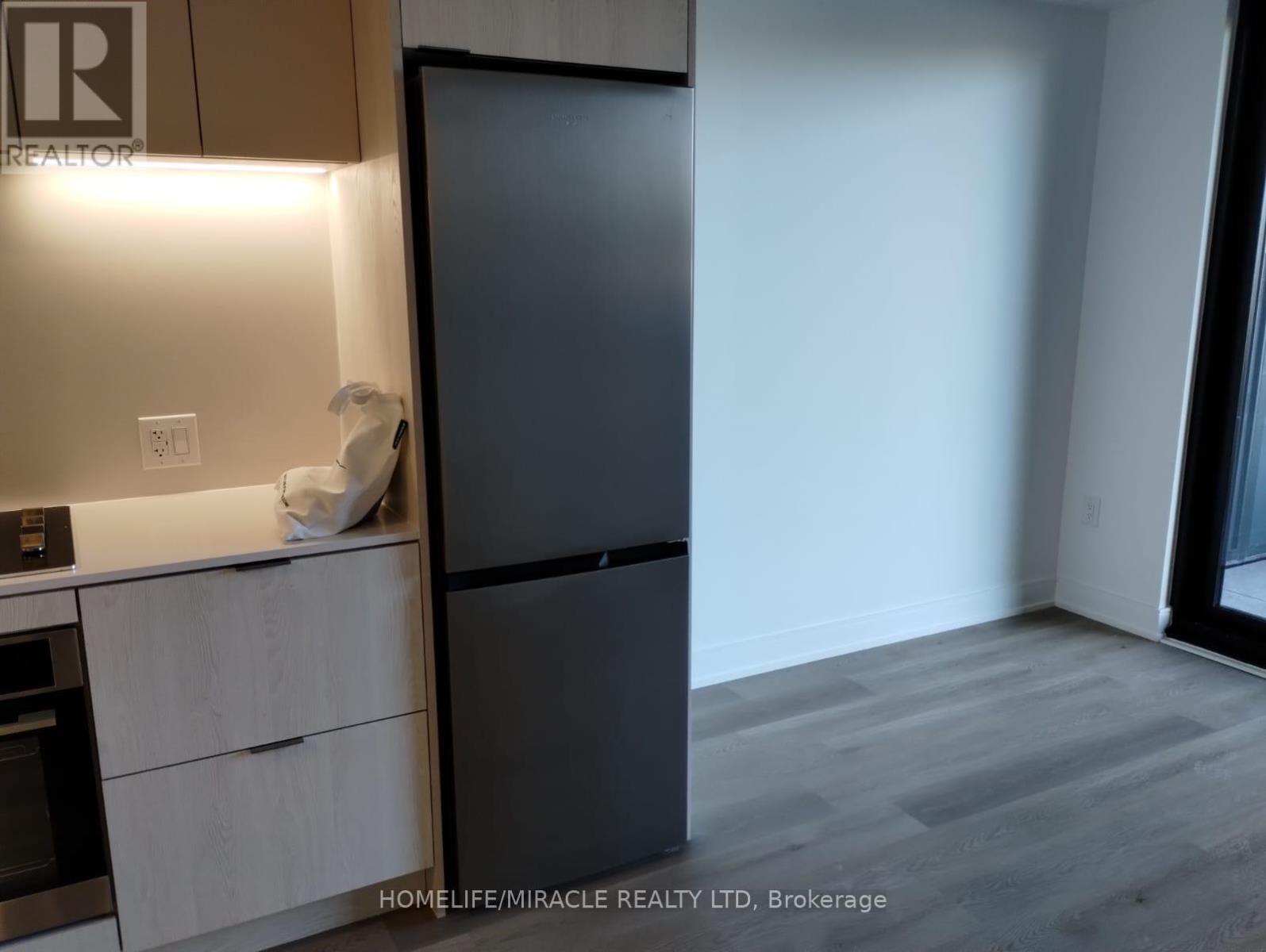 202 - 3009 Novar Road, Mississauga, Ontario  L5B 0P9 - Photo 6 - W12499124