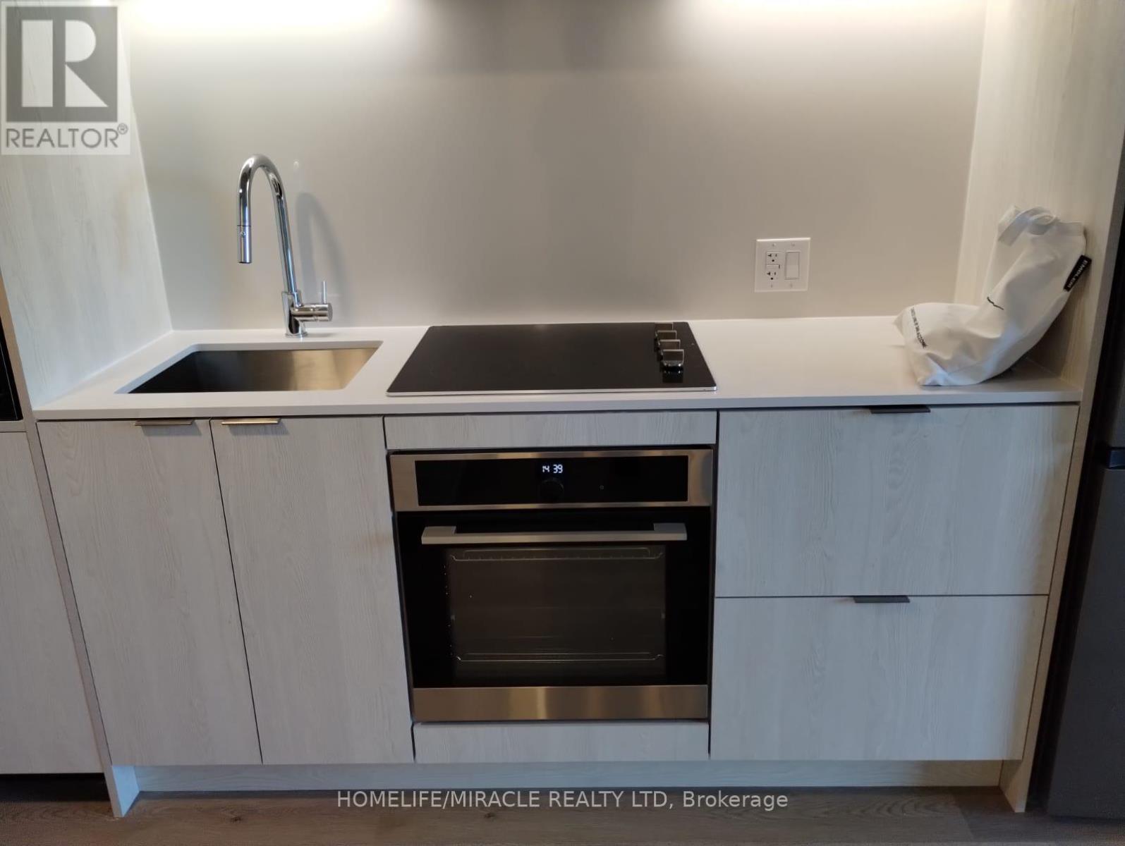 202 - 3009 Novar Road, Mississauga, Ontario  L5B 0P9 - Photo 7 - W12499124