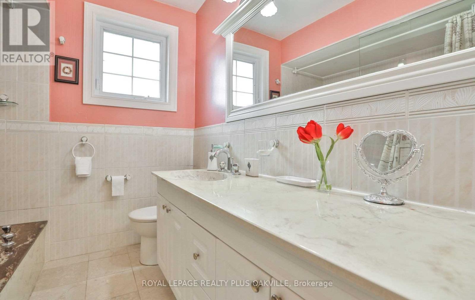 2100 Waycross Crescent, Mississauga, Ontario  L5K 1H9 - Photo 29 - W12499132