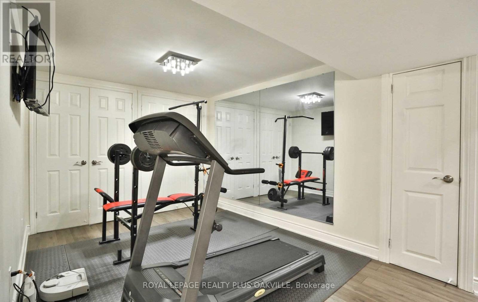 2100 Waycross Crescent, Mississauga, Ontario  L5K 1H9 - Photo 37 - W12499132