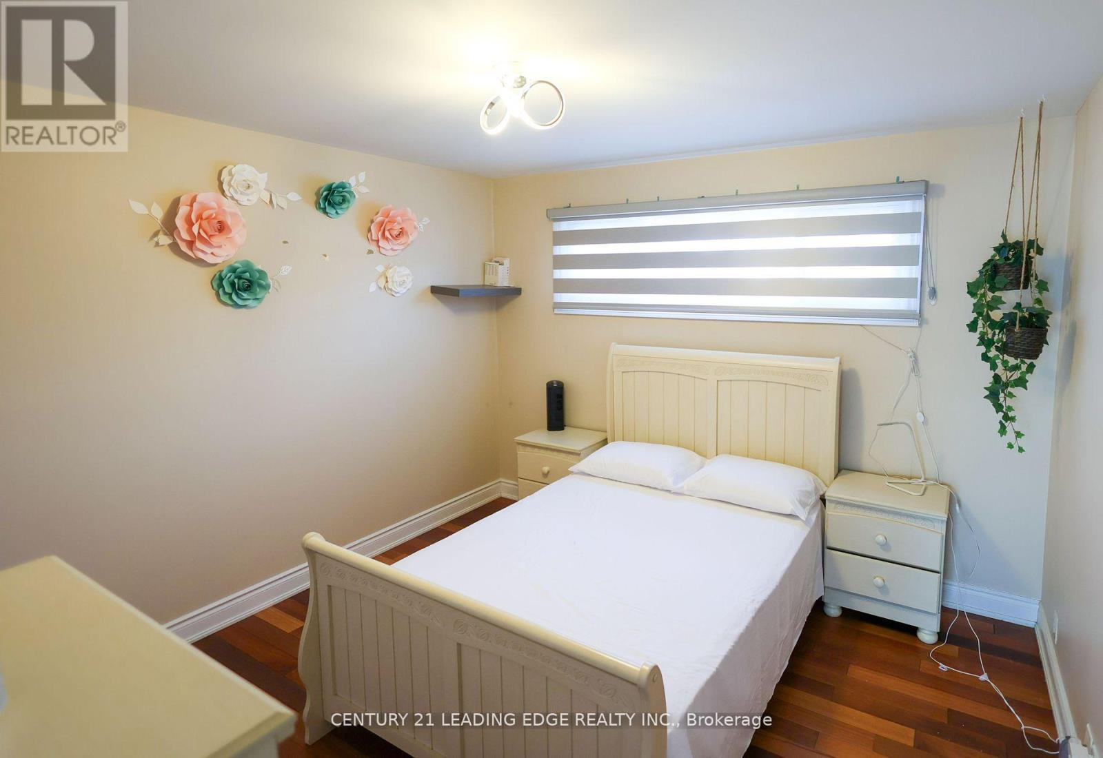 18 Peregrine Grove, Brampton, Ontario  L6S 4B6 - Photo 15 - W12499144