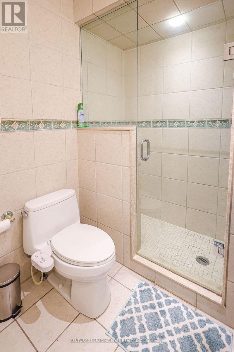 18 Peregrine Grove, Brampton, Ontario  L6S 4B6 - Photo 18 - W12499144