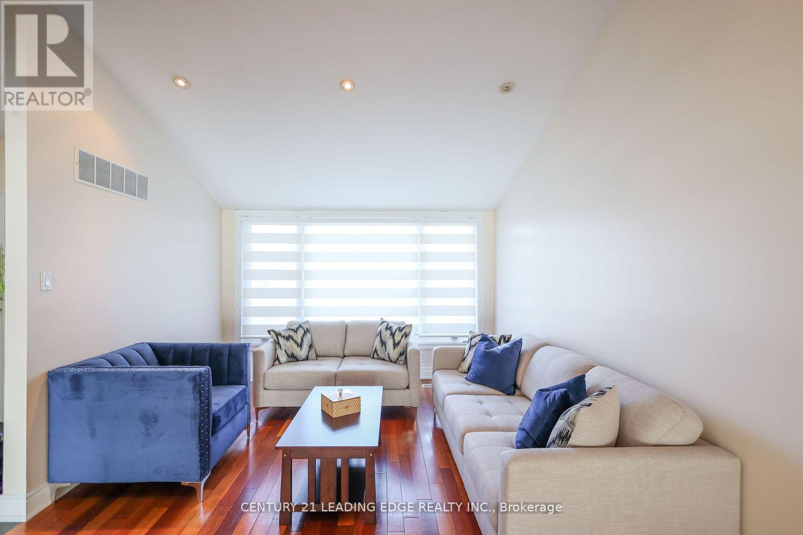 18 Peregrine Grove, Brampton, Ontario  L6S 4B6 - Photo 23 - W12499144