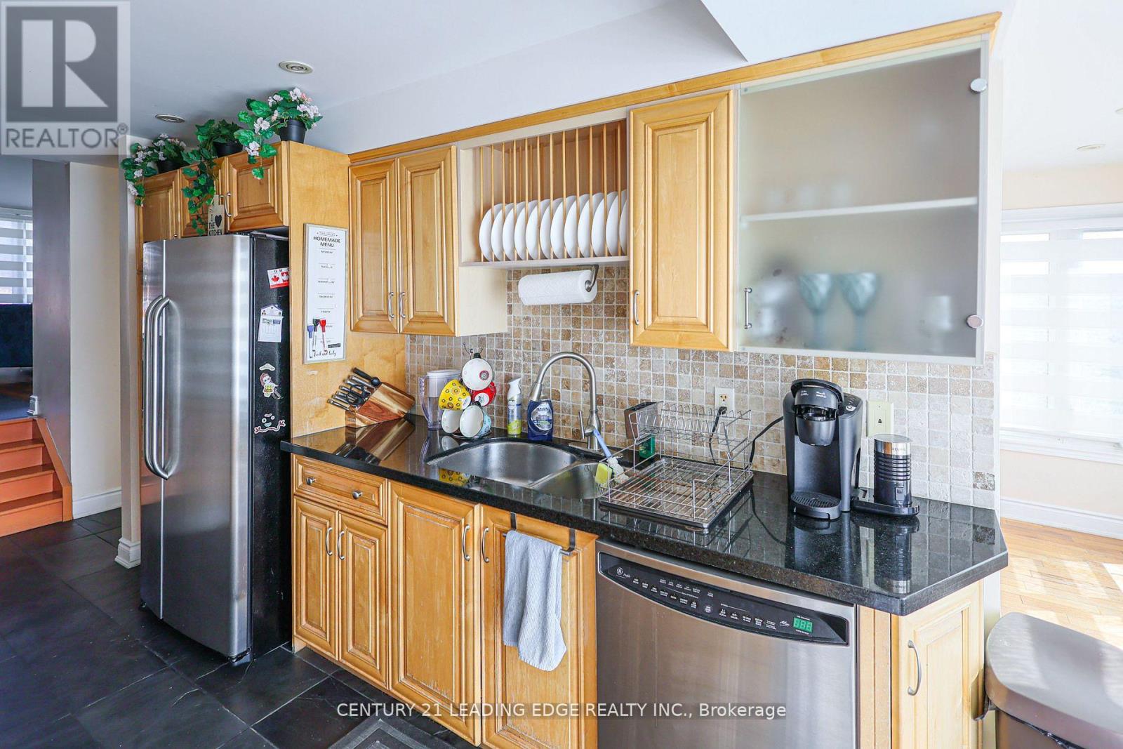 18 Peregrine Grove, Brampton, Ontario  L6S 4B6 - Photo 28 - W12499144