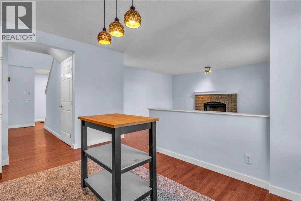 37 Douglasbank Rise Se, Calgary, Alberta  T2Z 2C5 - Photo 9 - A2264145