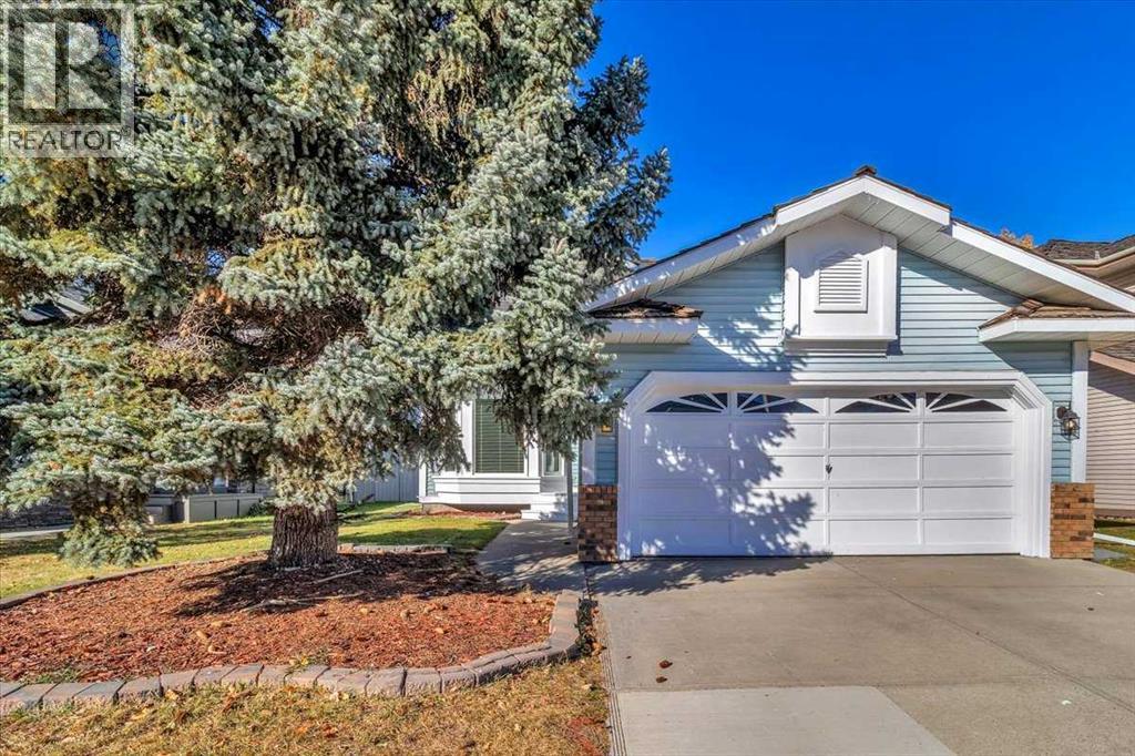 37 Douglasbank Rise Se, Calgary, Alberta  T2Z 2C5 - Photo 1 - A2264145