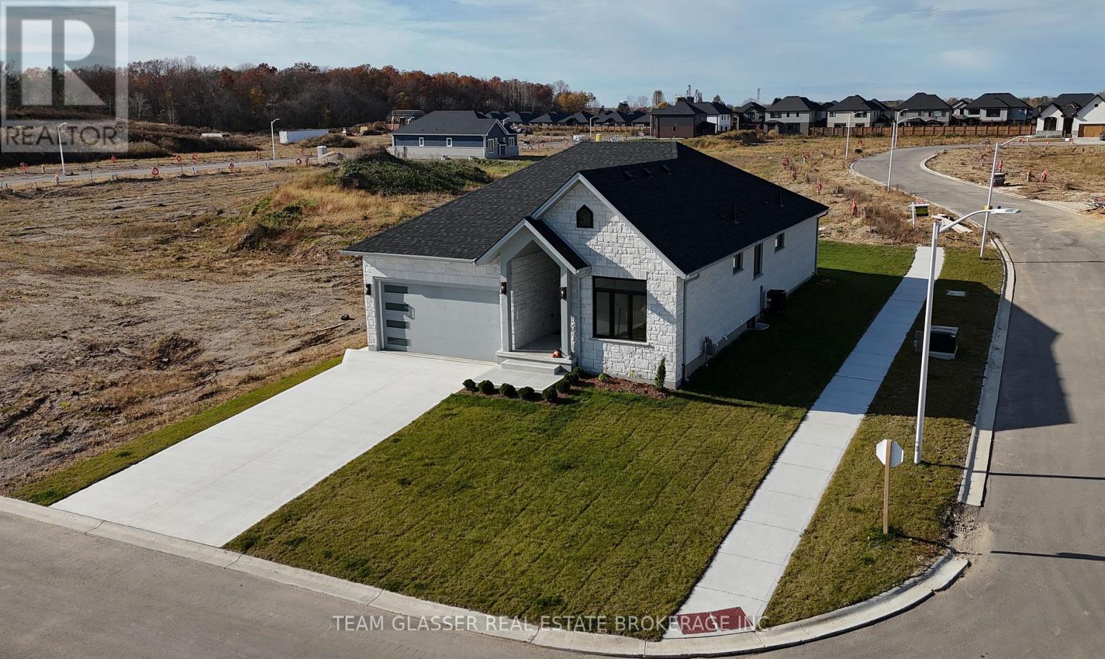 70 (Lot 94) Benner Boulevard, Middlesex Centre, Ontario  N0L 1R0 - Photo 33 - X12499170