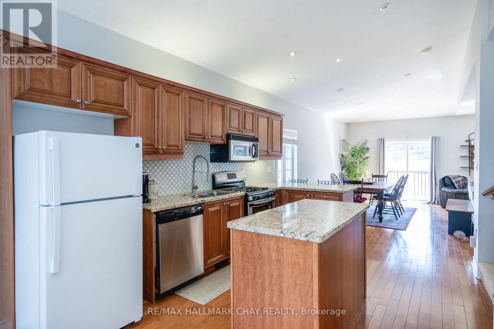 57 High Vista Drive, Oro-Medonte, Ontario  L4M 4Y8 - Photo 6 - S12485671