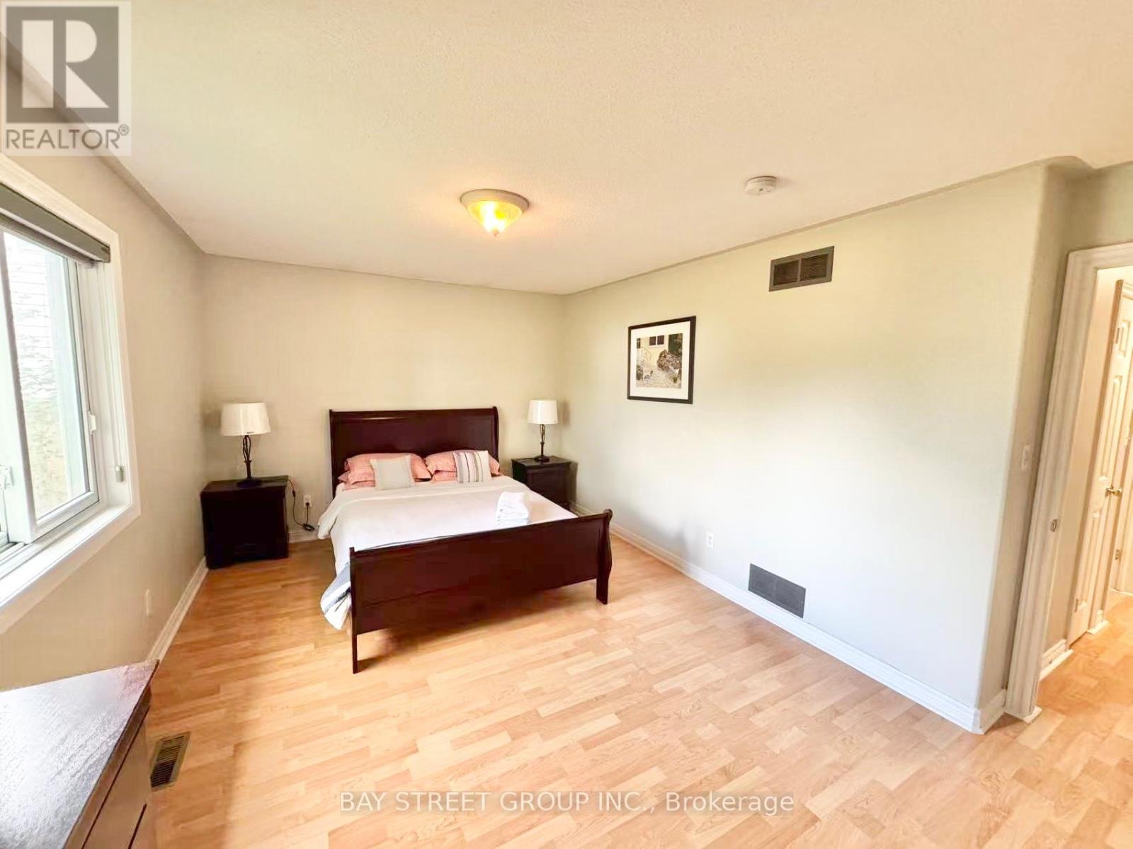 8189 Harvest Crescent, Niagara Falls (Ascot), Ontario  L2H 3G4 - Photo 11 - X12422458