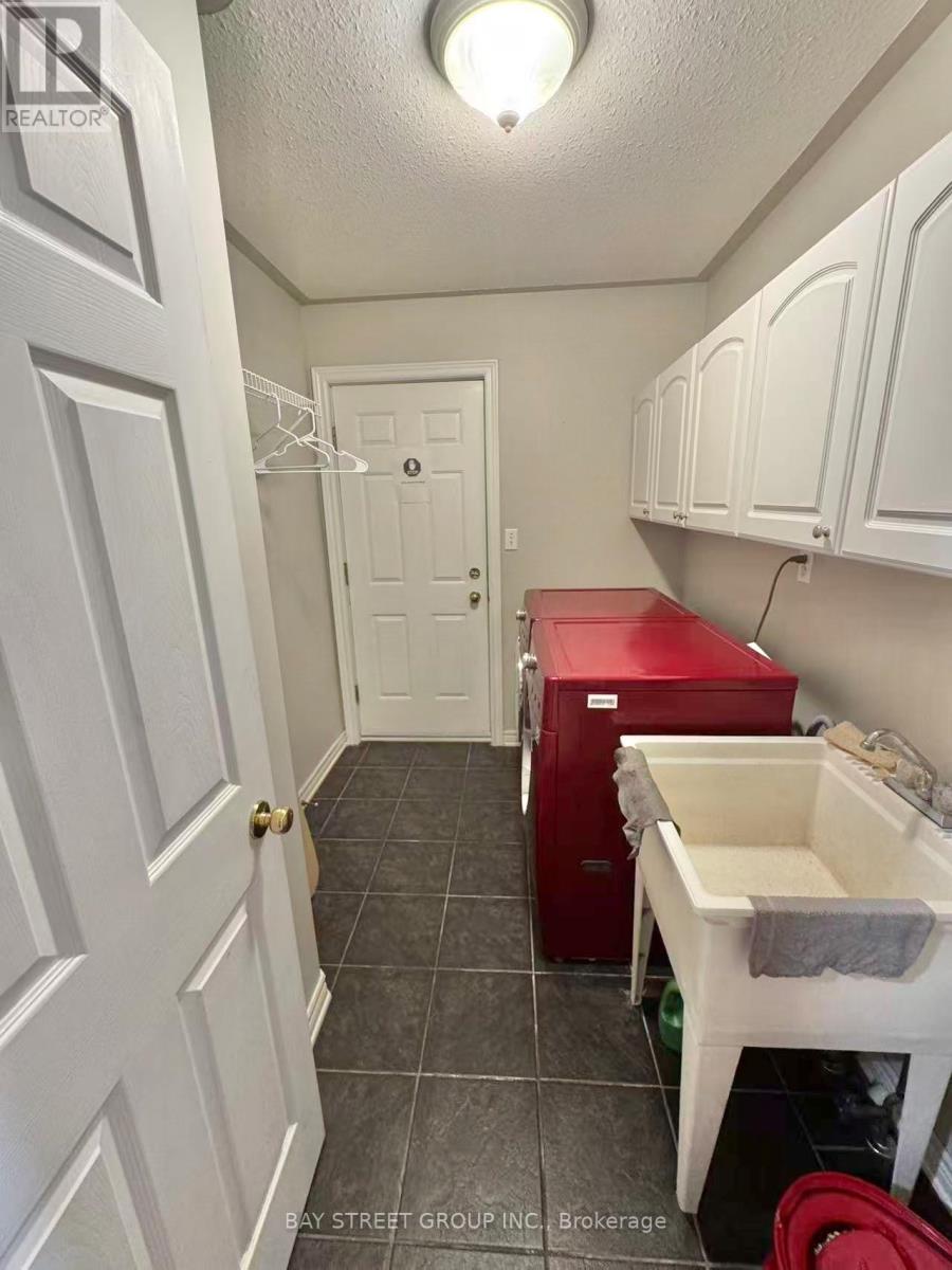 8189 Harvest Crescent, Niagara Falls (Ascot), Ontario  L2H 3G4 - Photo 21 - X12422458