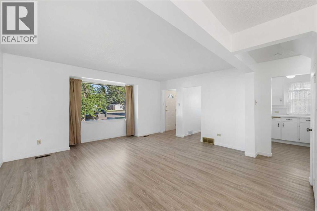 1015 Russet Road Ne, Calgary, Alberta  T2E 5L2 - Photo 4 - A2250796