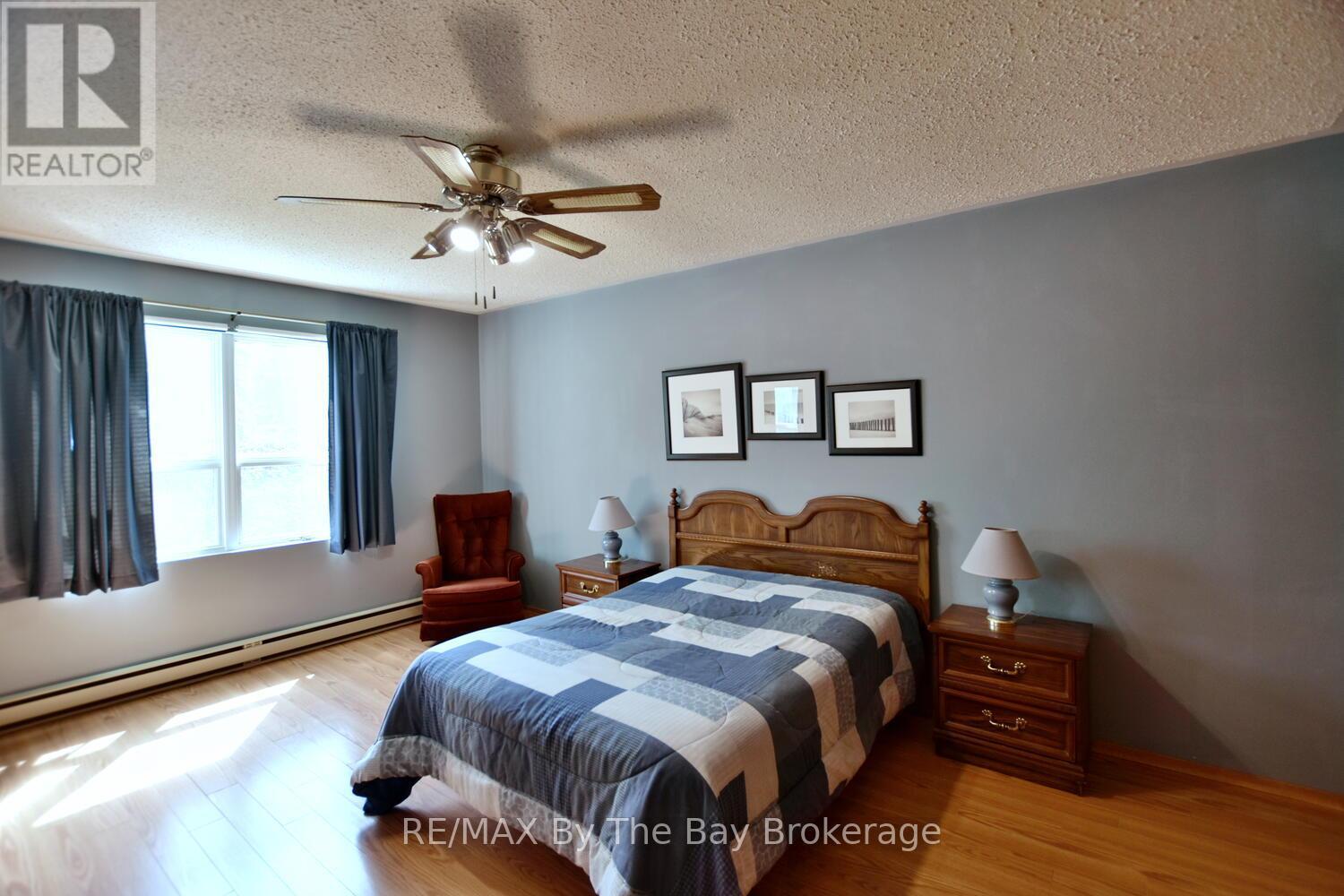 15 Sylvan Avenue, Wasaga Beach, Ontario  L9Z 1T3 - Photo 21 - S12498628