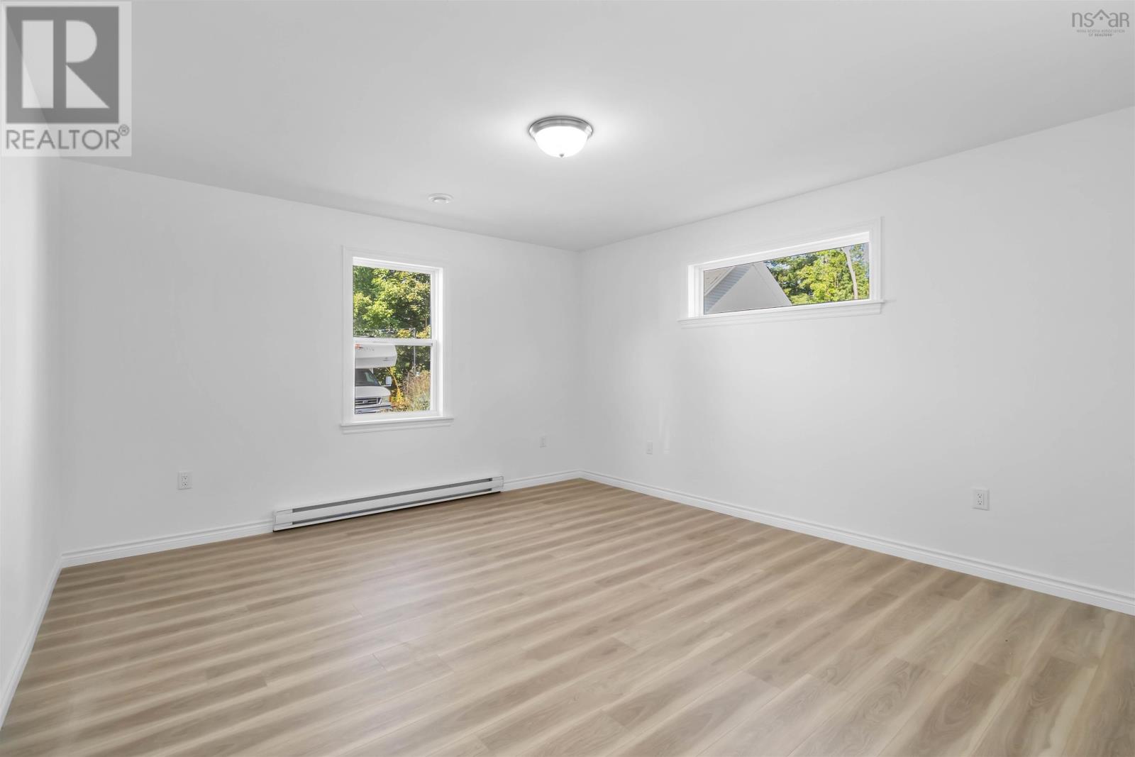 215 Aberdeen Road, Bridgewater, Nova Scotia  B4V 2S5 - Photo 23 - 202521380