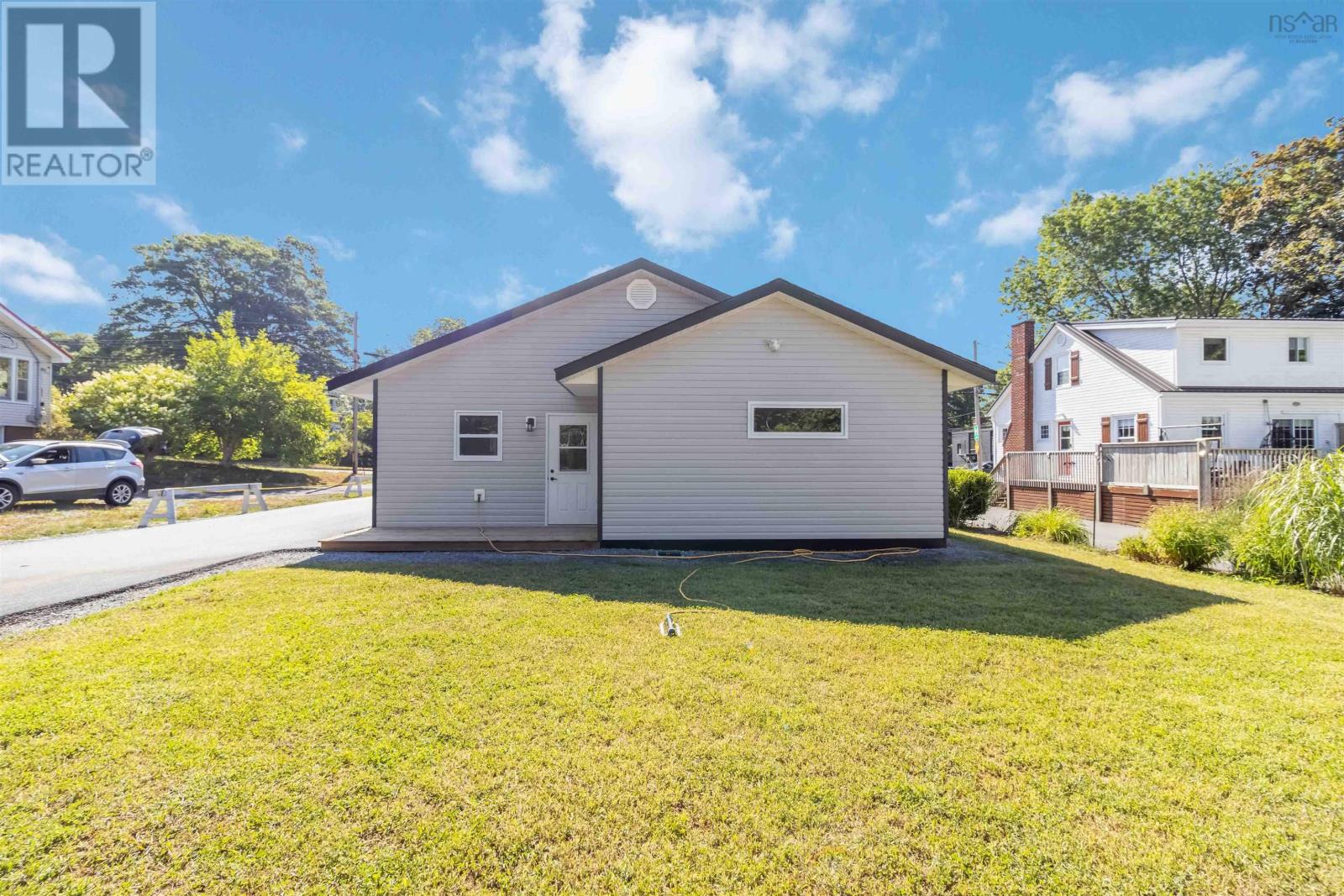 215 Aberdeen Road, Bridgewater, Nova Scotia  B4V 2S5 - Photo 33 - 202521380