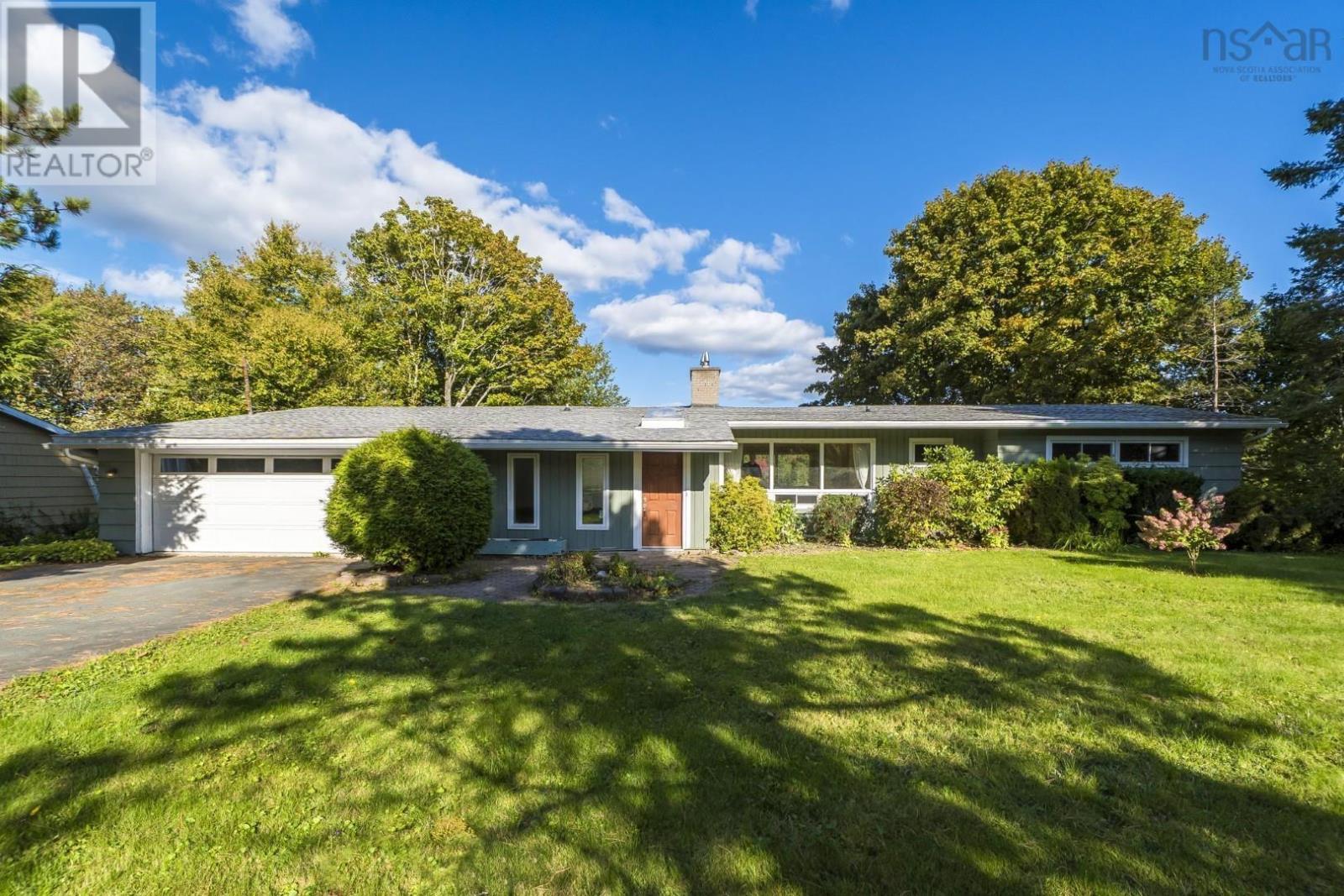 21 Wildwood Boulevard, Dartmouth, Nova Scotia