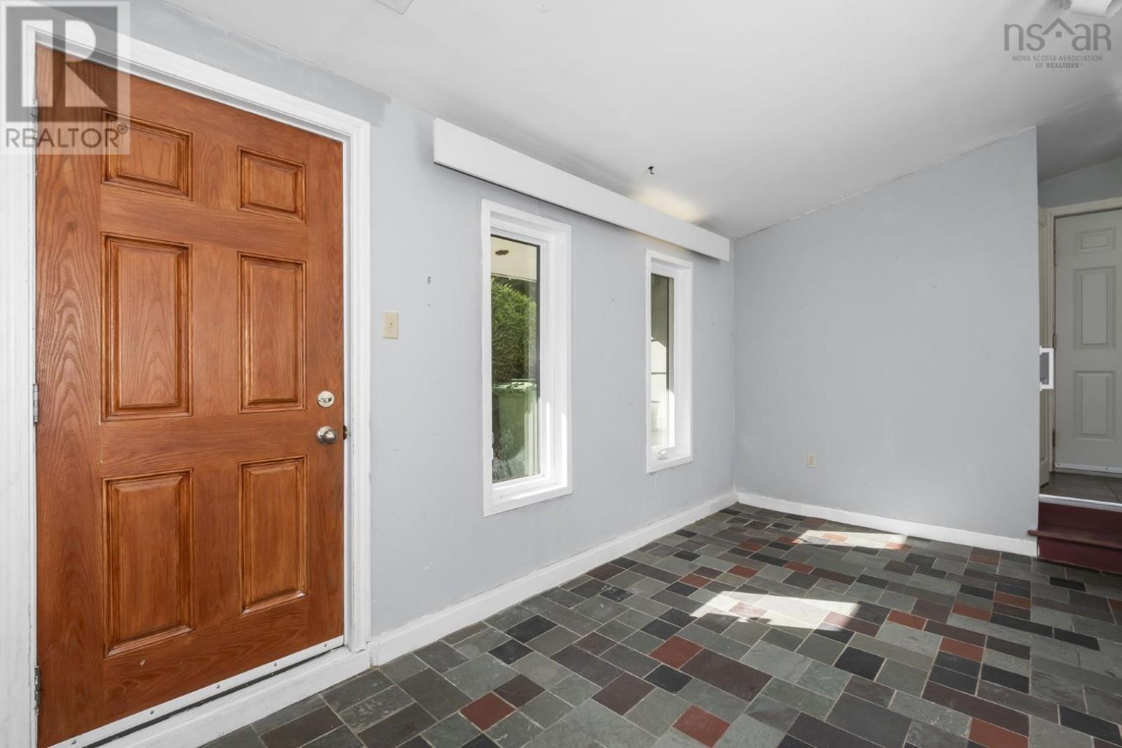 21 Wildwood Boulevard, Dartmouth, Nova Scotia  B2W 2L7 - Photo 3 - 202525619