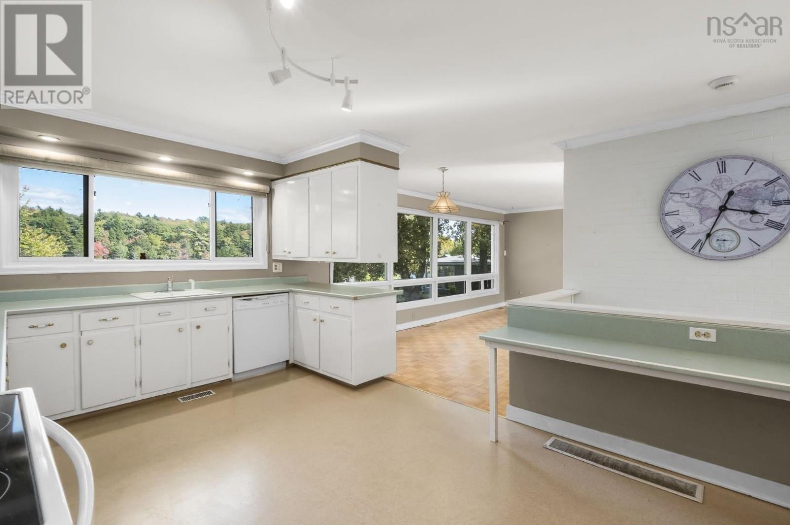 21 Wildwood Boulevard, Dartmouth, Nova Scotia  B2W 2L7 - Photo 9 - 202525619