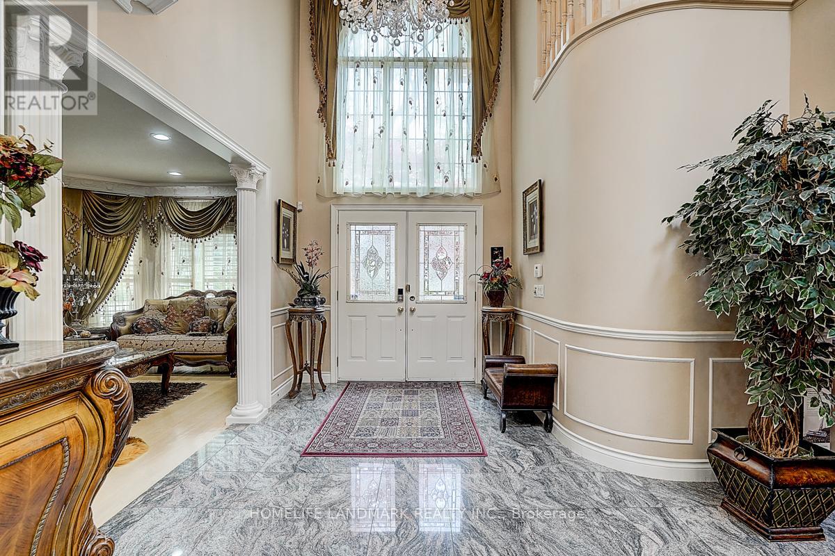 286 Hillcrest Avenue, Toronto, Ontario  M2N 3P4 - Photo 10 - C12499164