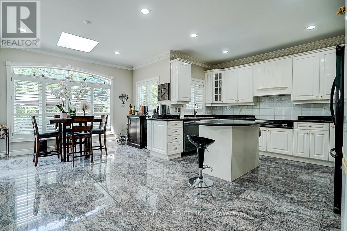 286 Hillcrest Avenue, Toronto, Ontario  M2N 3P4 - Photo 21 - C12499164