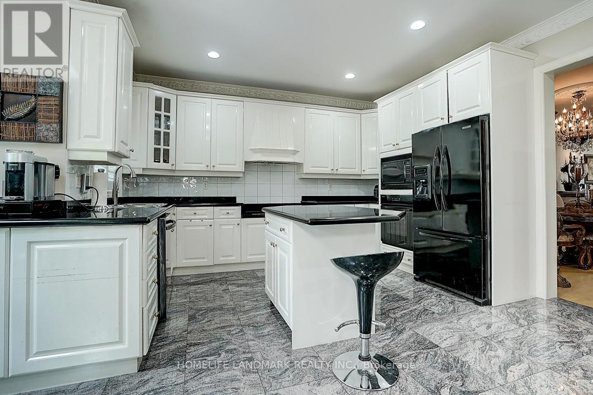 286 Hillcrest Avenue, Toronto, Ontario  M2N 3P4 - Photo 22 - C12499164