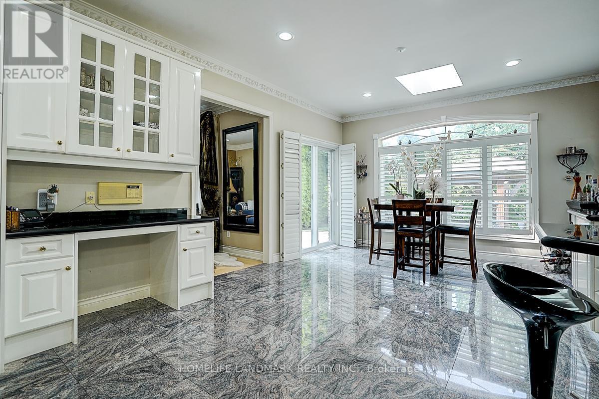 286 Hillcrest Avenue, Toronto, Ontario  M2N 3P4 - Photo 24 - C12499164