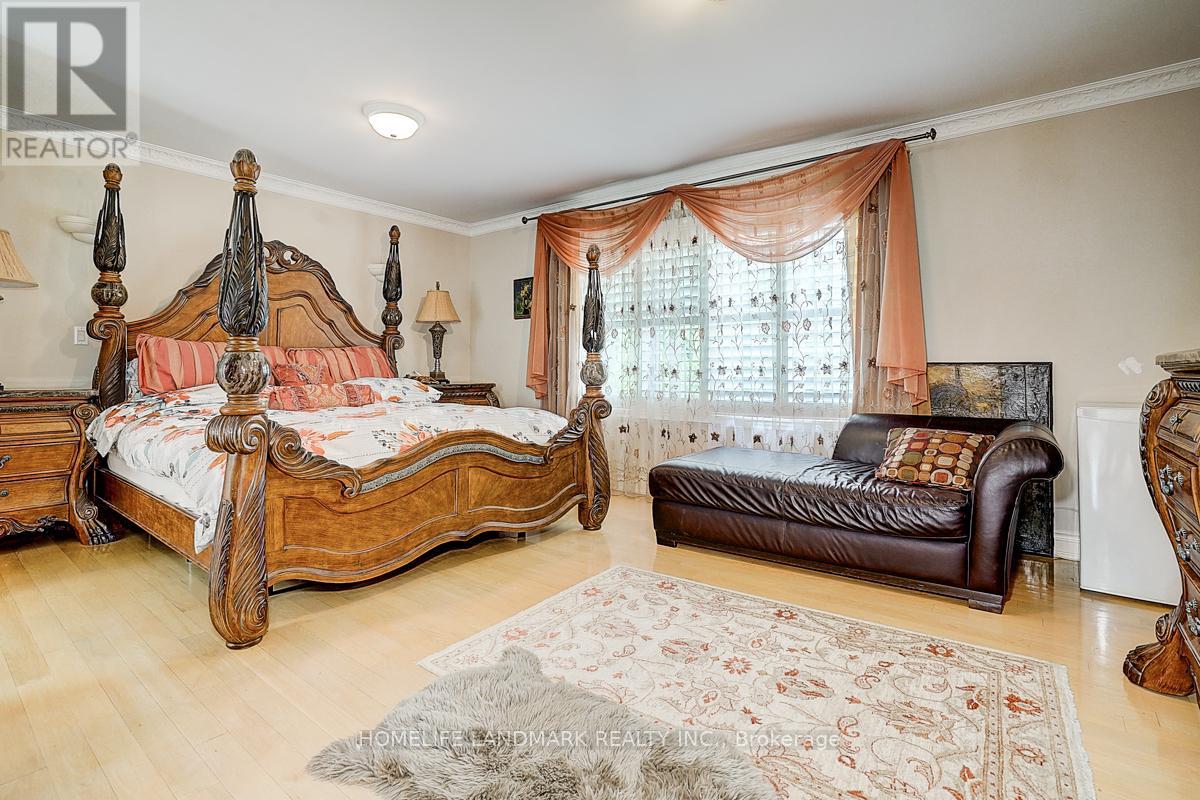 286 Hillcrest Avenue, Toronto, Ontario  M2N 3P4 - Photo 27 - C12499164