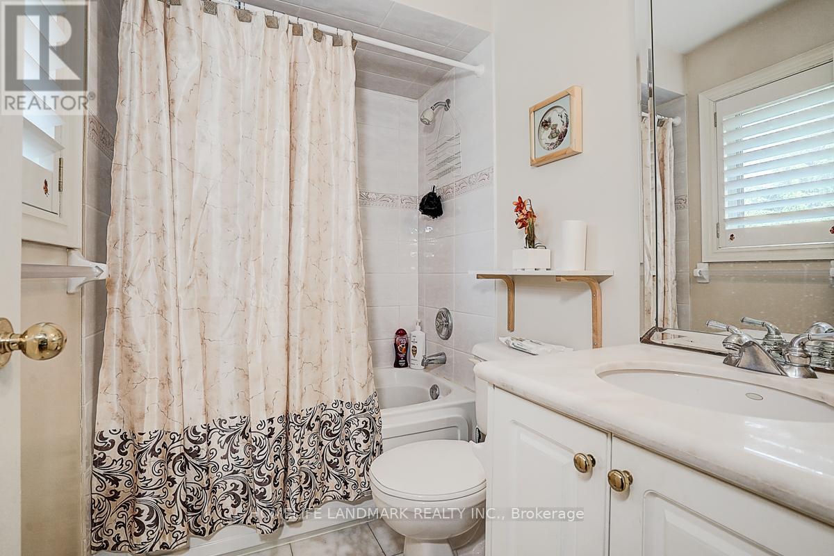 286 Hillcrest Avenue, Toronto, Ontario  M2N 3P4 - Photo 31 - C12499164