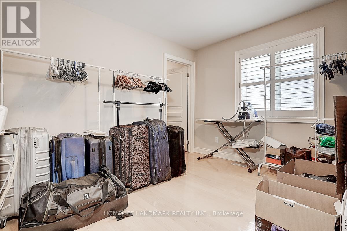 286 Hillcrest Avenue, Toronto, Ontario  M2N 3P4 - Photo 35 - C12499164