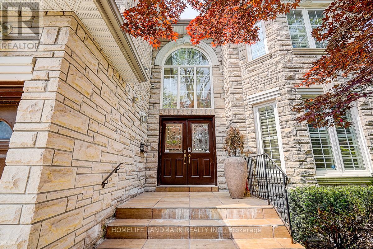 286 Hillcrest Avenue, Toronto, Ontario  M2N 3P4 - Photo 43 - C12499164