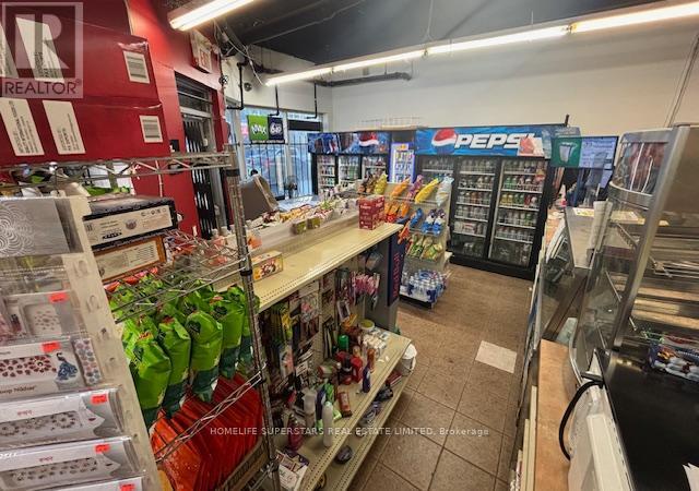 Unit 3 - 120 Lombard Street, Toronto, Ontario  M5C 3H5 - Photo 4 - C12499174