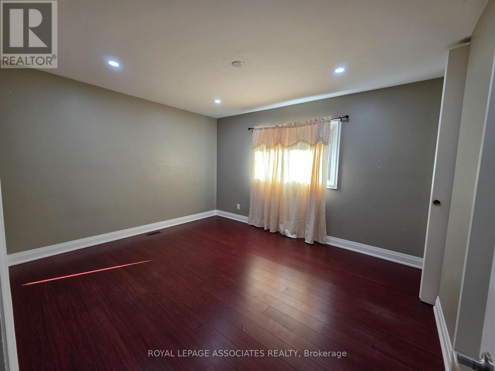 33 Kilbride Road, Toronto, Ontario  M1J 1X6 - Photo 14 - E12499176