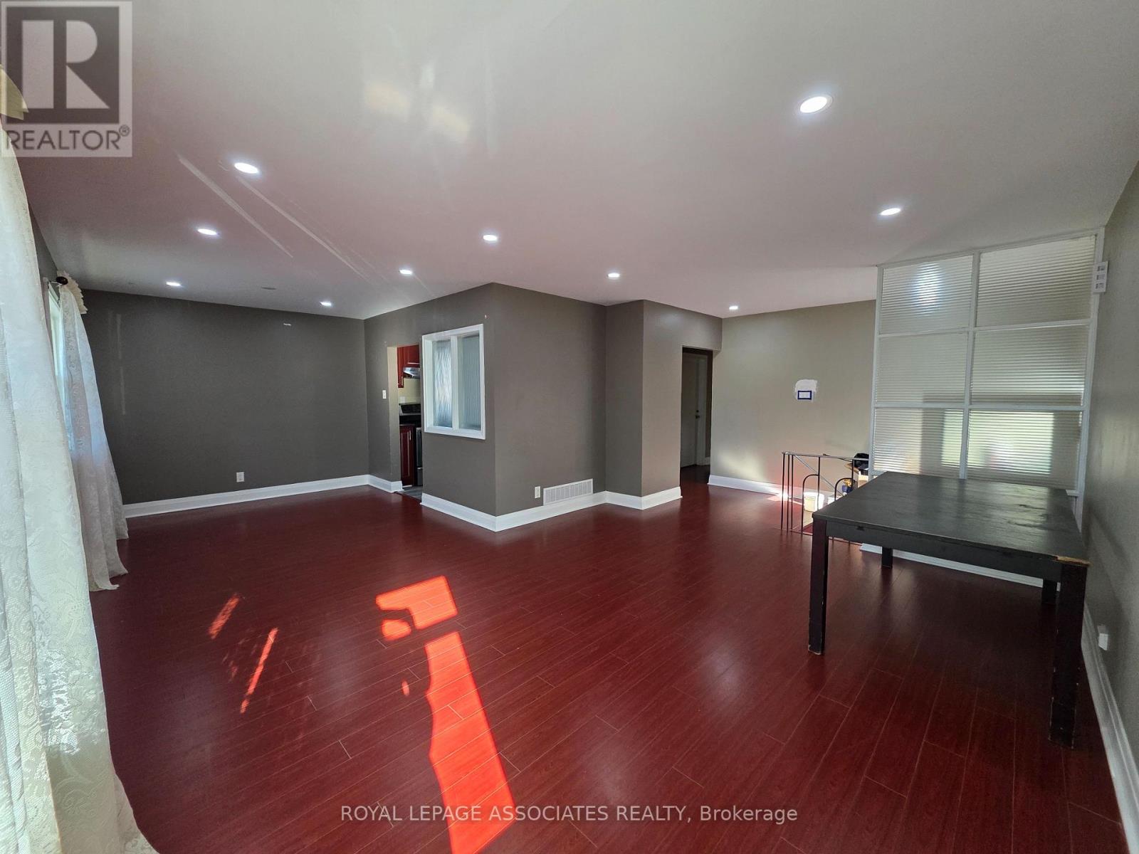 33 Kilbride Road, Toronto, Ontario  M1J 1X6 - Photo 8 - E12499176