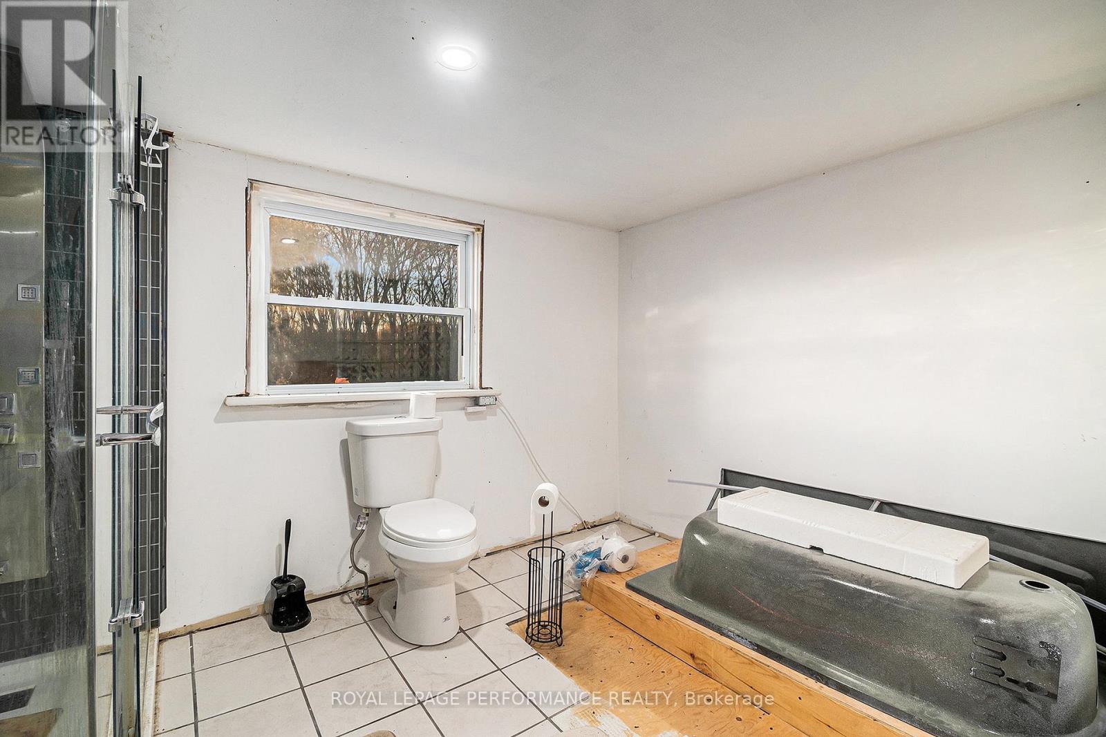 16015 County 2 Road, South Stormont, Ontario  K0C 1P0 - Photo 32 - X12499242