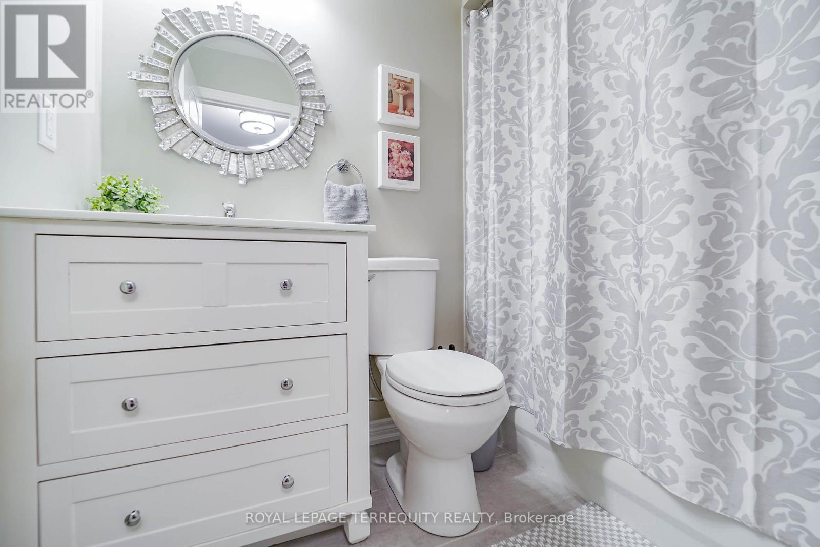 9 Stonebriar Drive, Vaughan, Ontario  L6A 2N5 - Photo 23 - N12499154