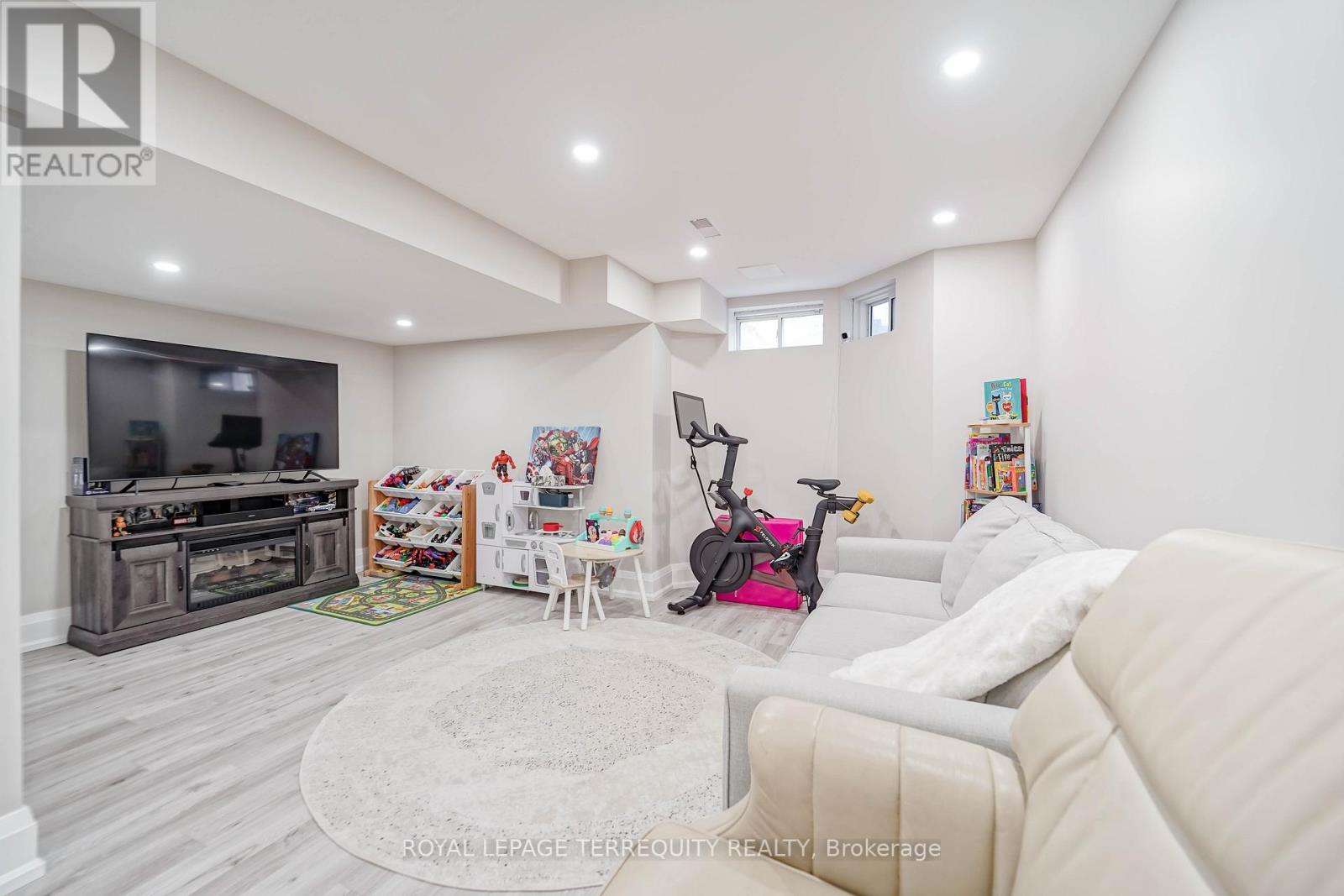 9 Stonebriar Drive, Vaughan, Ontario  L6A 2N5 - Photo 40 - N12499154