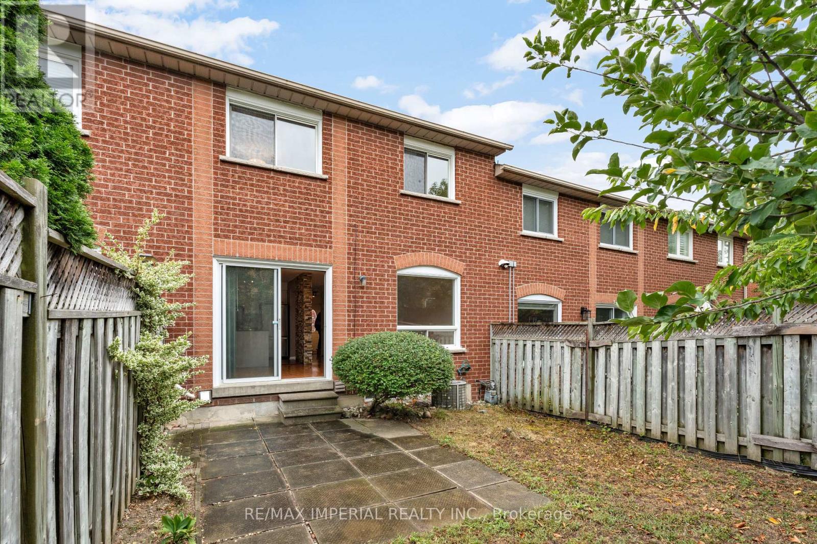 99 Islay Crescent, Vaughan (Maple), Ontario  L6A 2B9 - Photo 37 - N12499182