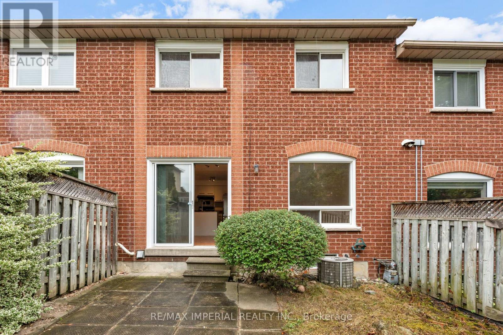 99 Islay Crescent, Vaughan (Maple), Ontario  L6A 2B9 - Photo 38 - N12499182