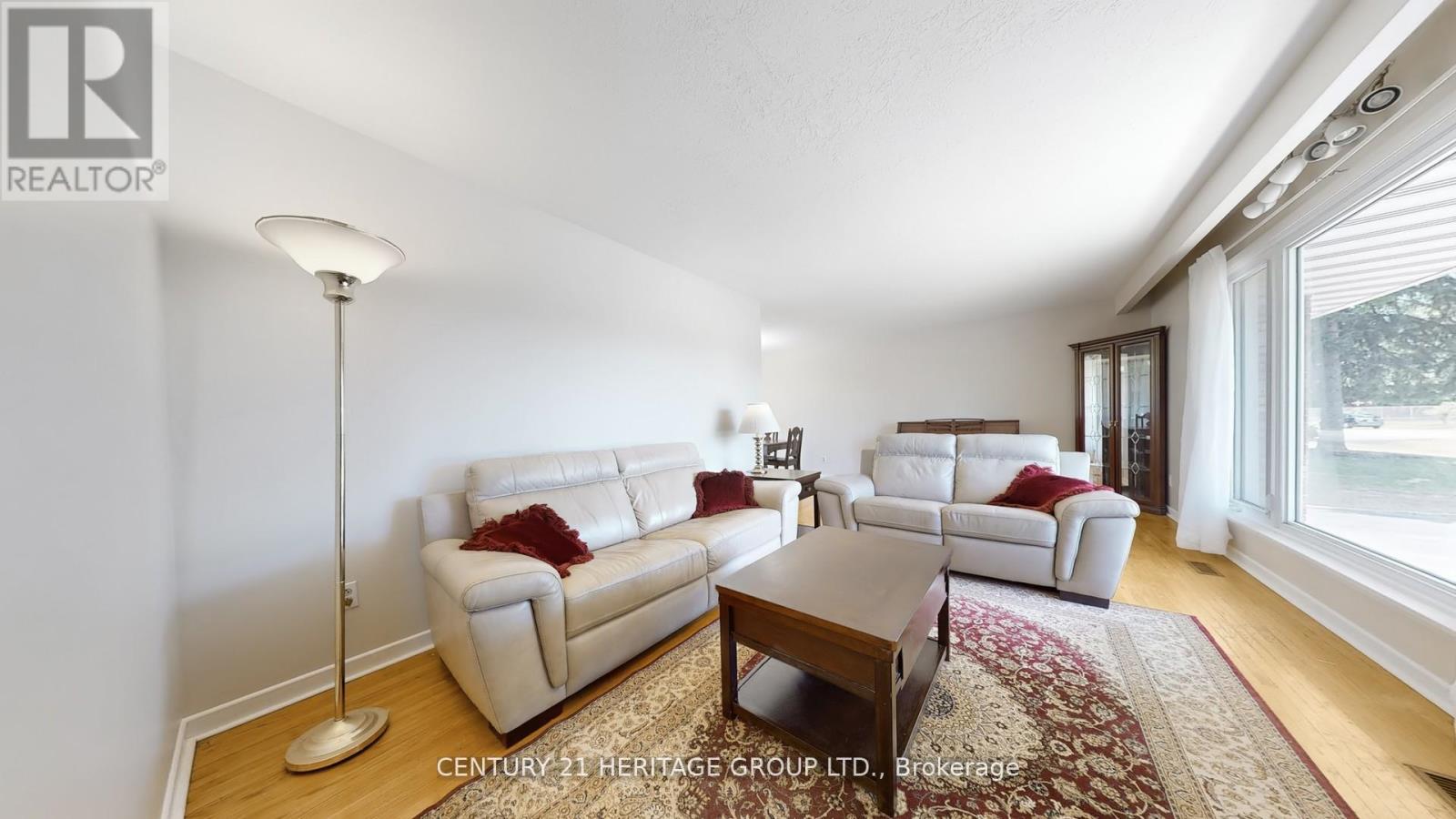 224 Glenn Avenue, Innisfil, Ontario  L9S 1C4 - Photo 7 - N12499222