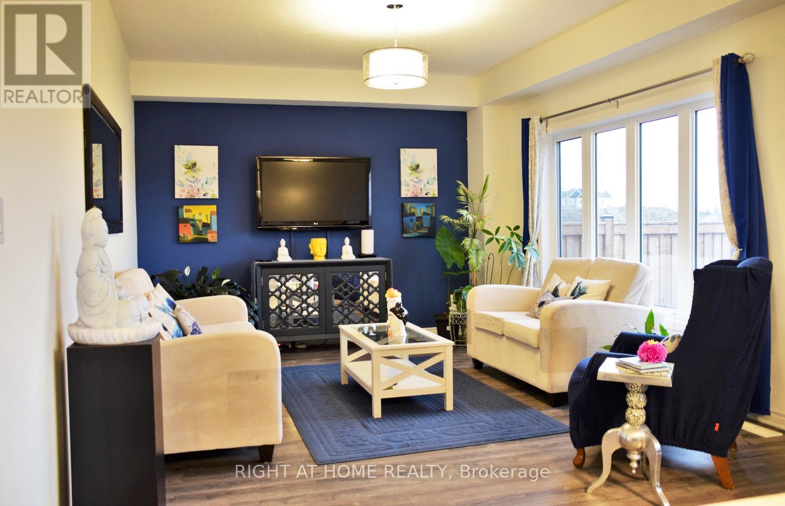 30 Sandhill Crane Drive, Wasaga Beach, Ontario  L9Z 0J6 - Photo 3 - S12499162