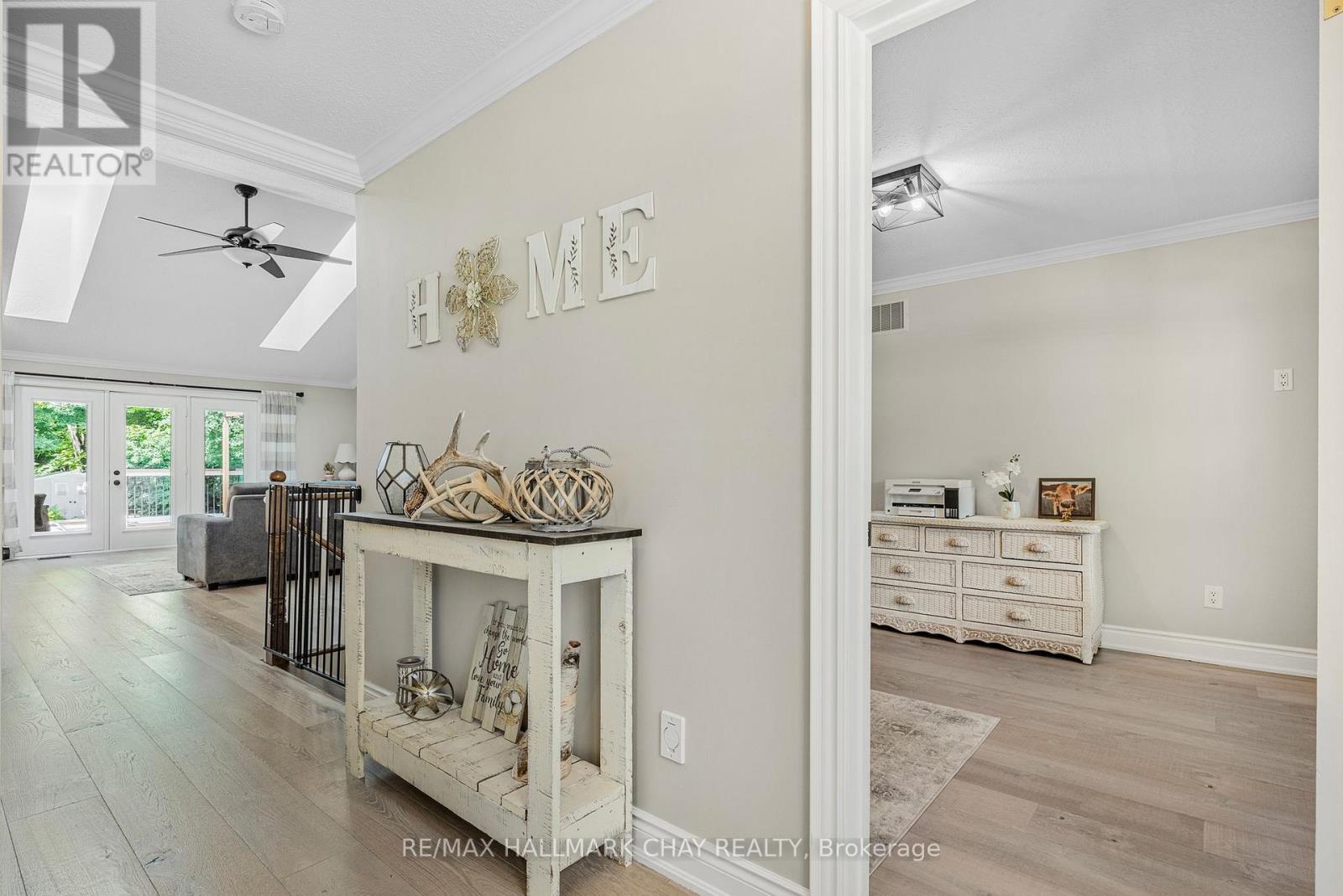 1256 Rainbow Valley Road W, Springwater, Ontario  L0L 2K0 - Photo 12 - S12499200