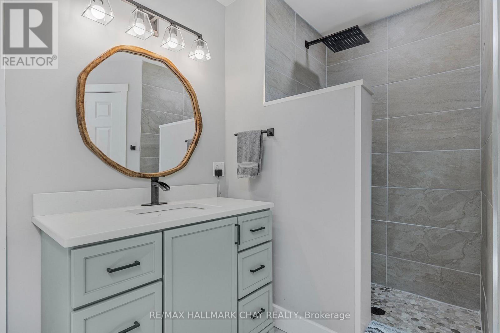 1256 Rainbow Valley Road W, Springwater, Ontario  L0L 2K0 - Photo 21 - S12499200