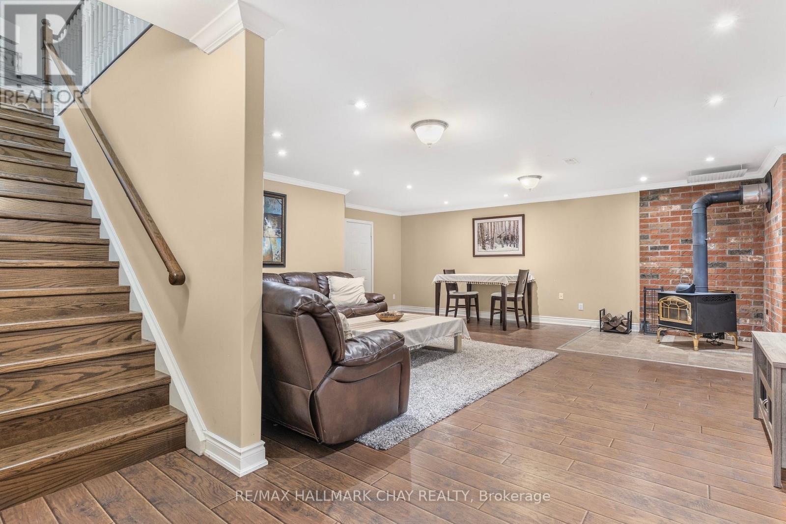 1256 Rainbow Valley Road W, Springwater, Ontario  L0L 2K0 - Photo 25 - S12499200