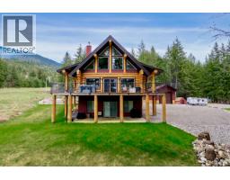 2589 Airstrip Road North Shuswap