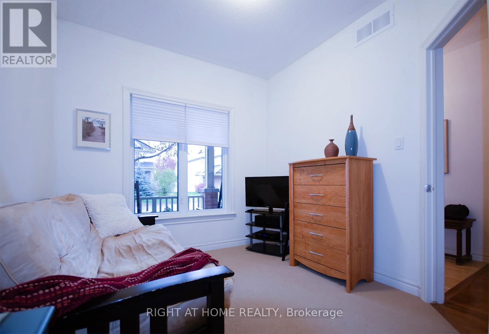 193 Shepody Circle, Ottawa, Ontario  K1T 4H9 - Photo 17 - X12498254