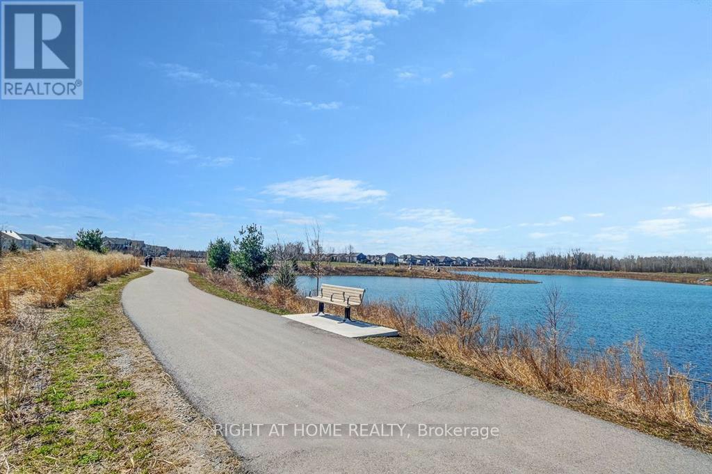 193 Shepody Circle, Ottawa, Ontario  K1T 4H9 - Photo 26 - X12498254